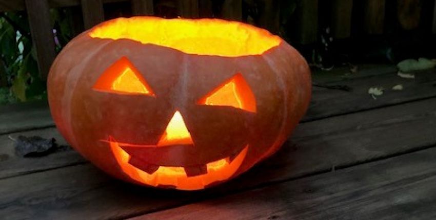 Comment bien creuser sa citrouille d'Halloween avec les enfants