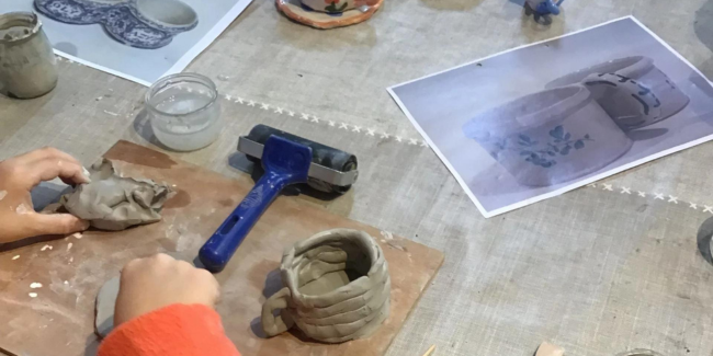 "Les mains dans le bol" atelier pour les 4-7 ans au Musée Ernest Cognacq, sur l'île de Ré
