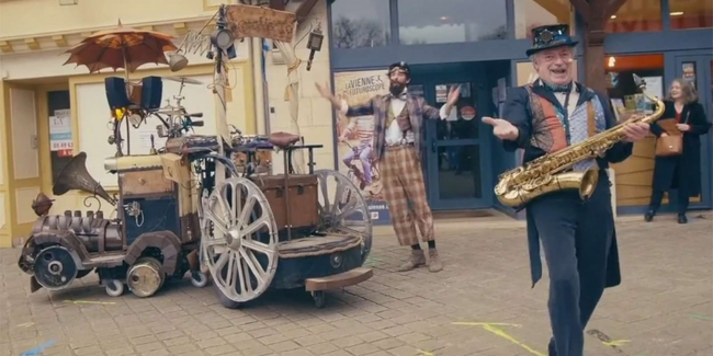 Déambulation musicale "L'Extraordinaire Locomobile de Monsieur Lépo" avec les Estivales de Haute-Saintonge 2023