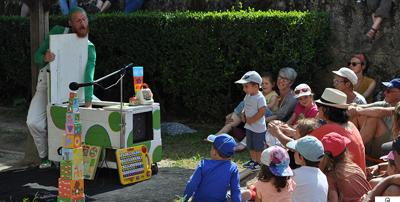 Les Jeudis de Brouage, spectacle "Toy toy" à la Citadelle de Brouage