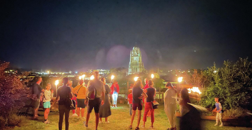 Visite-spectacle de feu à Saintes