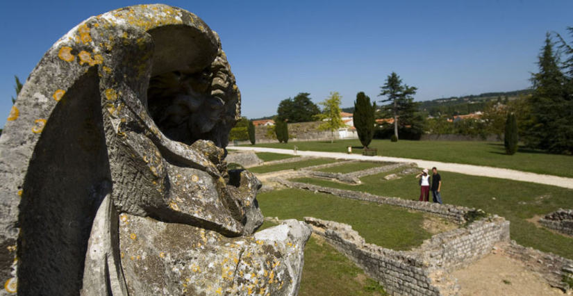 "Visite-enquête à Mediolanum" en famille à Saintes