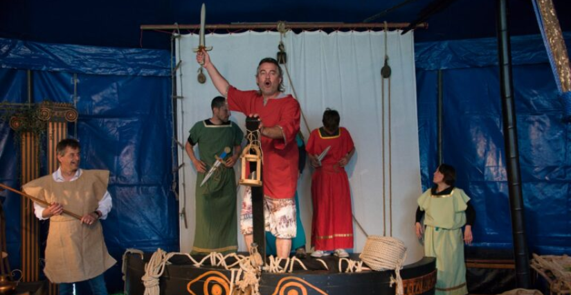 Spectacle historico-participatif « La véritable histoire d’Ulysse » sur le site du Fâ à Barzan, entre Royan et Jonzac
