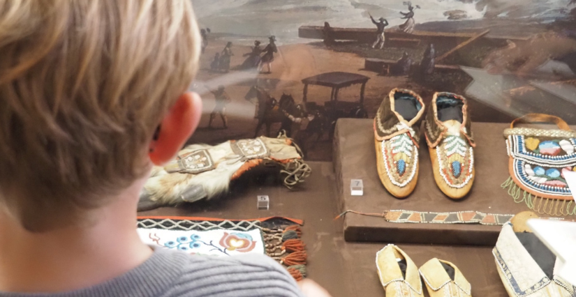 "Du fil à l'étoffe" un atelier Dimanche en famille au musée du Nouveau Monde de La Rochelle