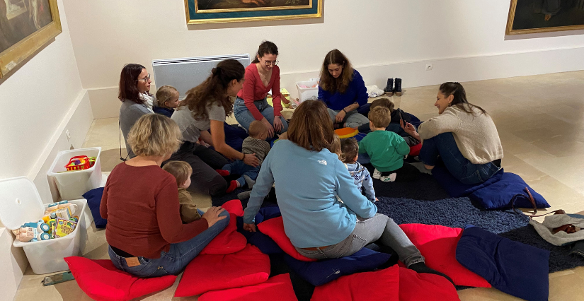 "La fabrique des bébés artistes", un atelier pour les tout-petits au musée de l'Échevinage de Saintes